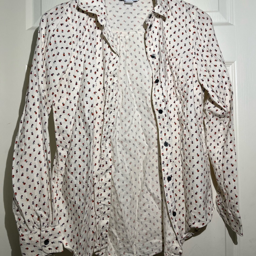 Flower Button up top